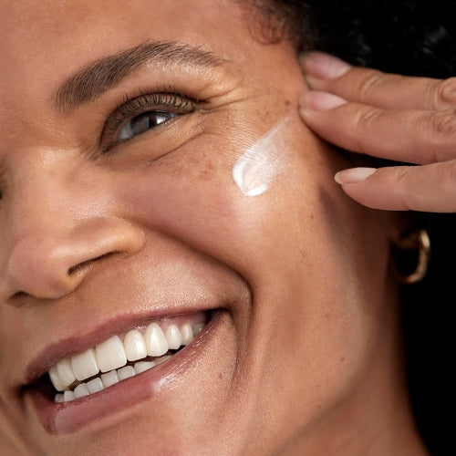 PROTECTOR SOLAR BRIGHT REVEAL SPF50 50ML - LOREAL - Adrissa Beauty - Cuidado de la piel