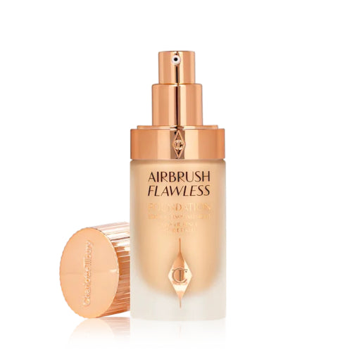 BASE AIRBRUSH FLAWLESS 5.5 WARM - CHARLOTTE TILBURY - Adrissa Beauty - maquillaje
