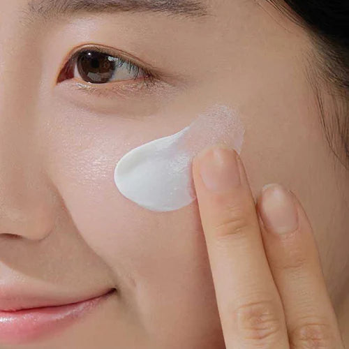 PROTECTOR SOLAR MADAGASCAR CENTELLA AIR FIT LIGHT SPF30 50ML - SKIN1004 - Adrissa Beauty - Cuidado de la piel