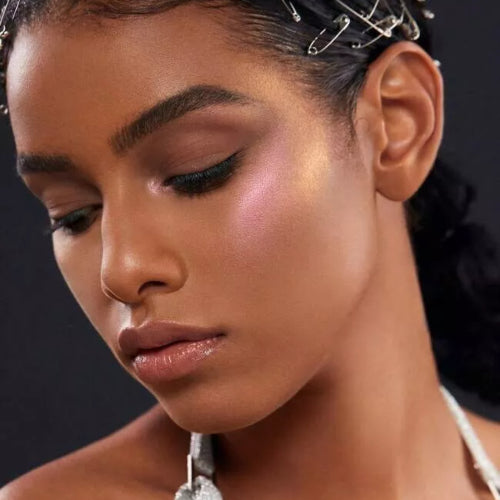 ILUMINADOR CHROMA ZONE LUCID - SHEGLAM - Adrissa Beauty - Maquillaje