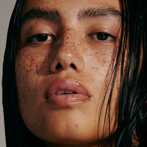 LIP TREATMENT PEPTIDE SALTED CARAMEL - RHODE - Adrissa Beauty - Maquillaje