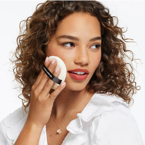 POLVO SUELTO TRANSLUCIDO ULTRA BLUR 29GR - LAURA MERCIER - Adrissa Beauty - Maquillaje