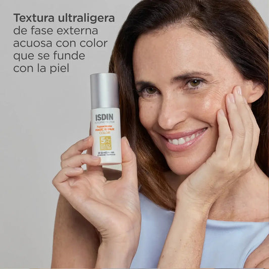 PROTECTOR SOLAR FUSION WATER MAGIC REPAIR COLOR SPF50 50ML - ISDIN - Adrissa Beauty - Cuidado de la piel