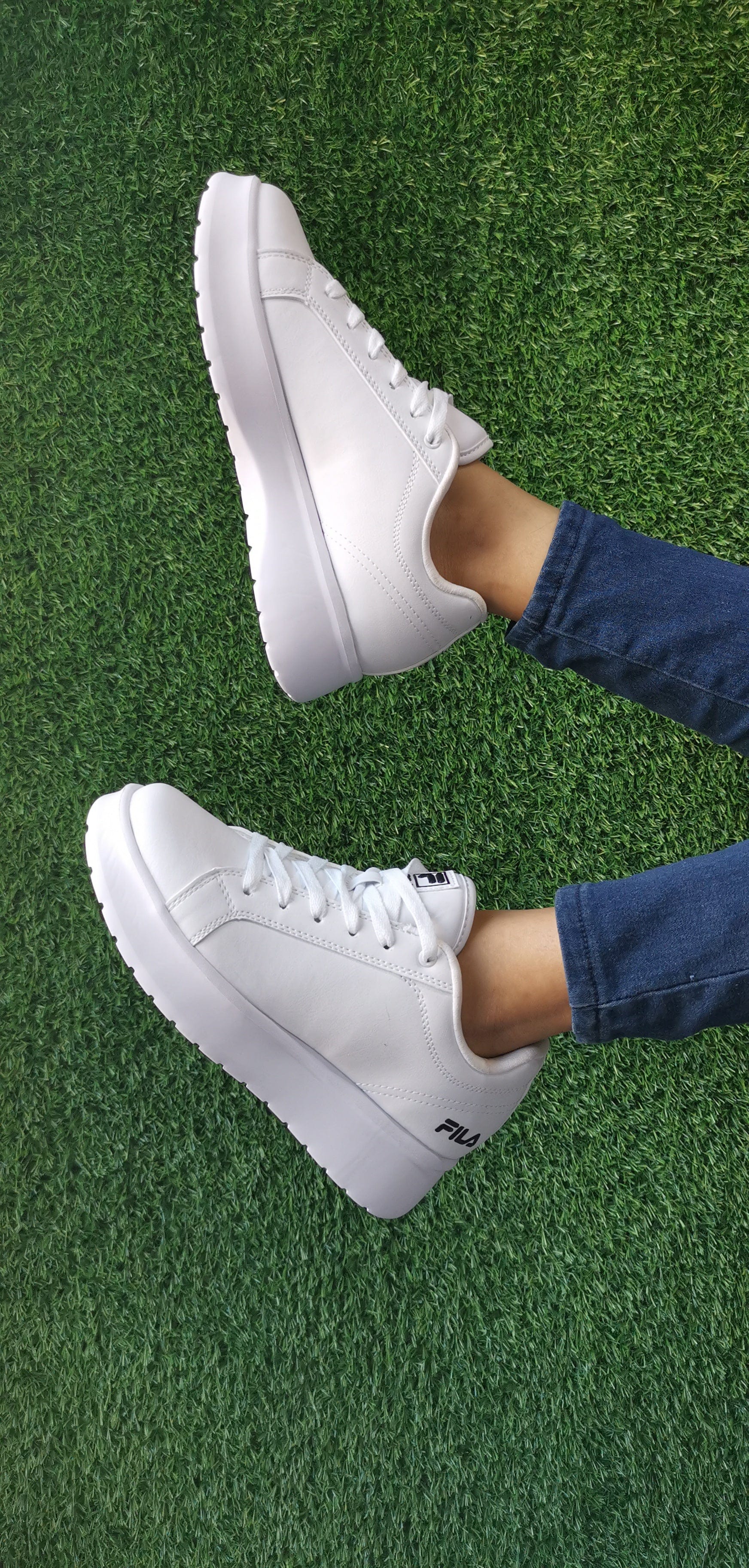 ZAPATOS CASUALES ALTOS BLANCOS TALLA 8 D - FILA - Adrissa Beauty - Calzado