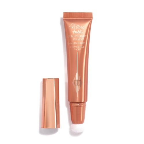 ILUMINADOR PILLOW TALK 2 MEDIUM - CHARLOTTE TILBURY - Adrissa Beauty - Maquillaje de rostro