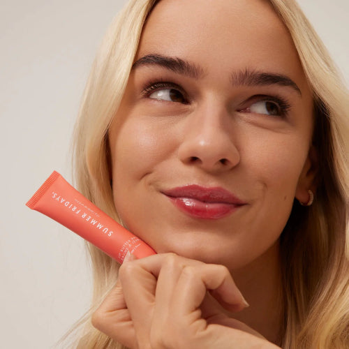 BALSAMO LIP BUTTER POPPY - SUMMER FRIDAYS - Adrissa Beauty - Maquillaje