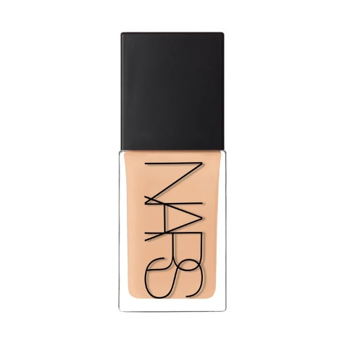 BASE LIGHT REFLECTING MEDIUM 1.2 PATAGONIA - NARS - Adrissa Beauty - Maquillaje