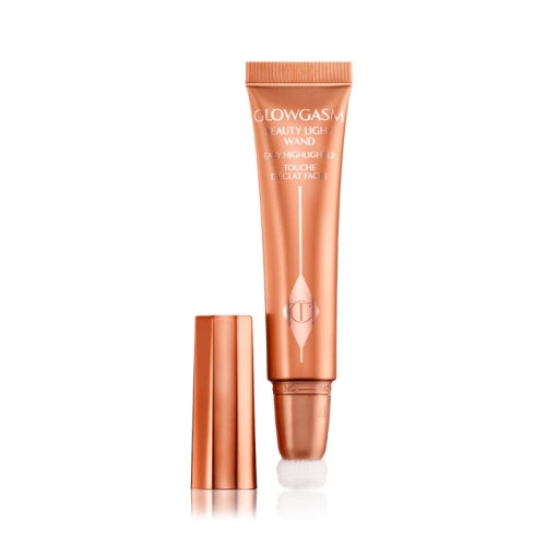 ILUMINADOR GLOWGASM PEACHGASM - CHARLOTTE TILBURY - Adrissa Beauty - Maquillaje de rostro