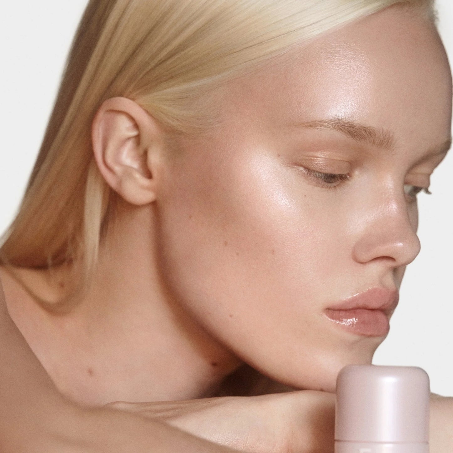 ILUMINADOR MILK MULTIPURPOSE LUMINIZER 01