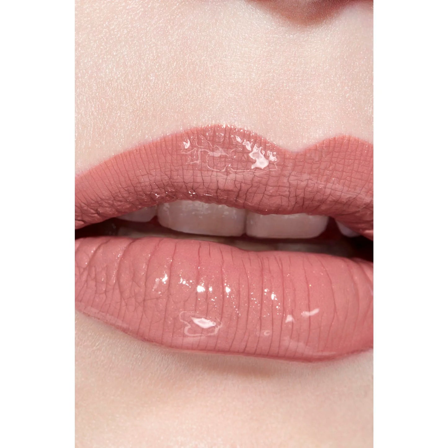 LABIAL LE ROUGE DUO ULTRA TENUE 186 PINK NUDE - CHANEL - Adrissa Beauty - Maquillaje