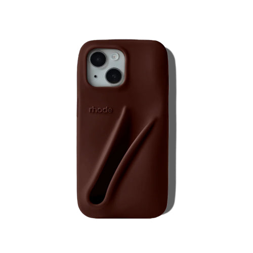 FORRO LIP CASE IPHONE 14/15 ESPRESSO - RHODE - Adrissa Beauty - Forro para celulares