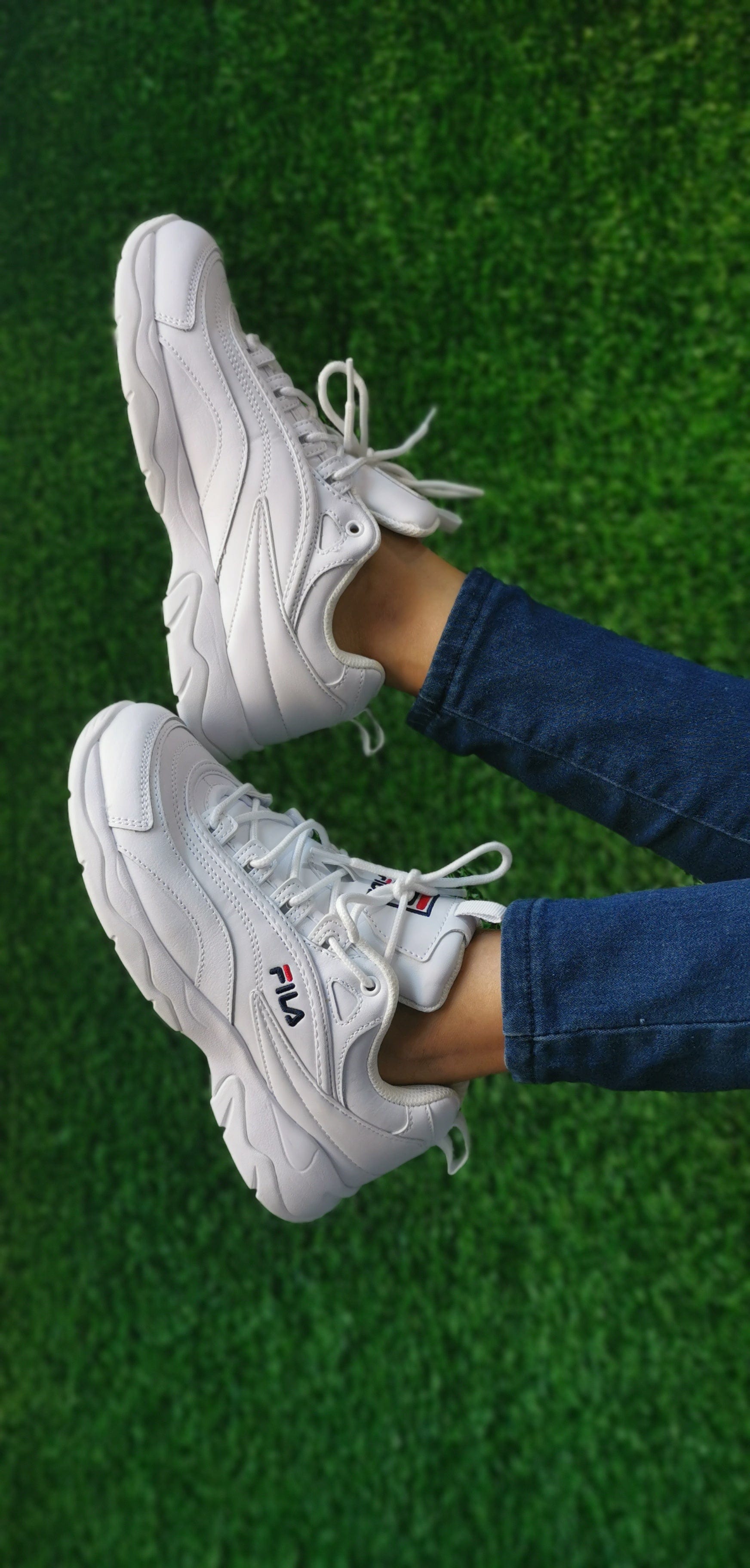 ZAPATOS BLANCOS CLASICOS TALLA 7.5 D - FILA - Adrissa Beauty - Calzado